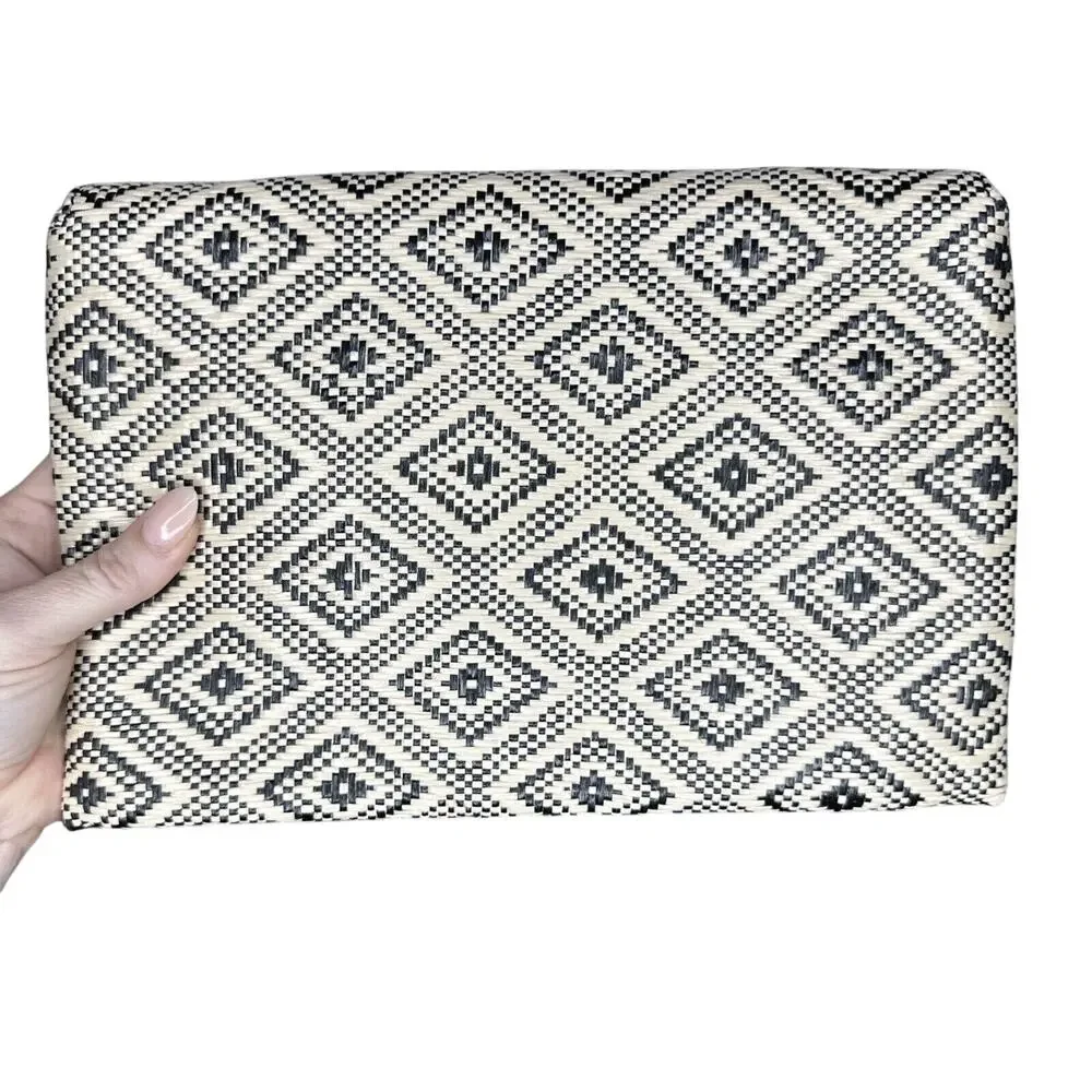Stella & Dot Black Cream Aztec Woven Envelope Clutch Purse Wallet Credit Card